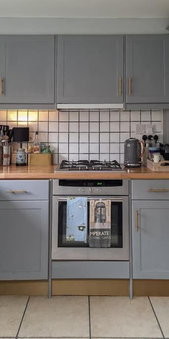 شقة Windsor Road Retreat ريتشموند المظهر الخارجي الصورة